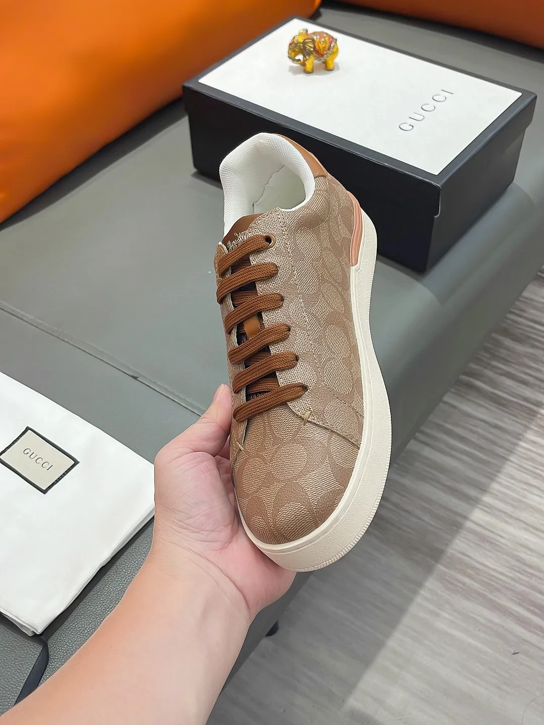 Men's shoes GUCCI "Gucci" P400 Regular size: 38-44 (casual shoes) Product materials: Selected cowhide upper, soft sheepskin lining; original outsole.